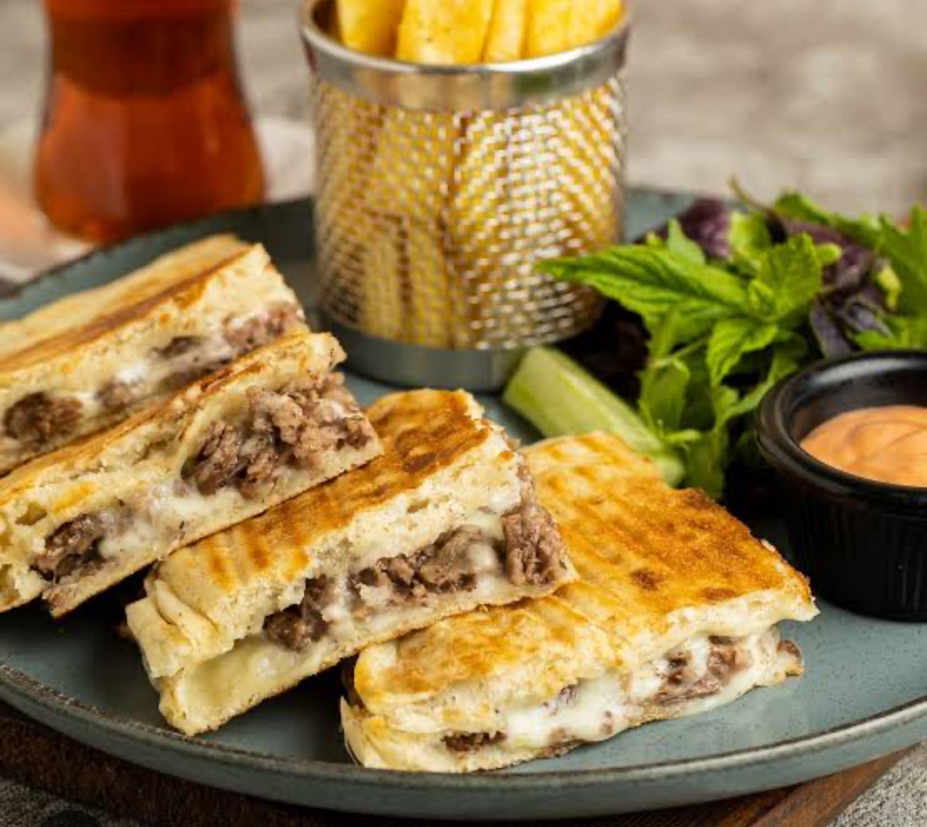 Kavurmalı Bazlama tost